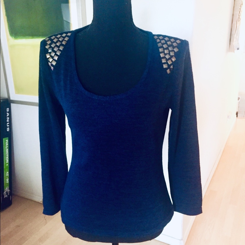 STUDDED sweater